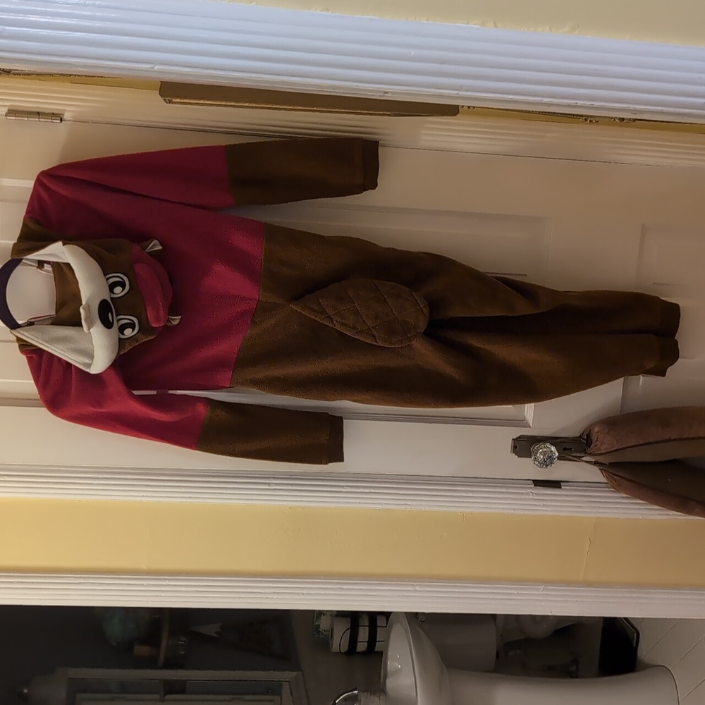 Buc-ee's Onsie - Picture 5 of 7